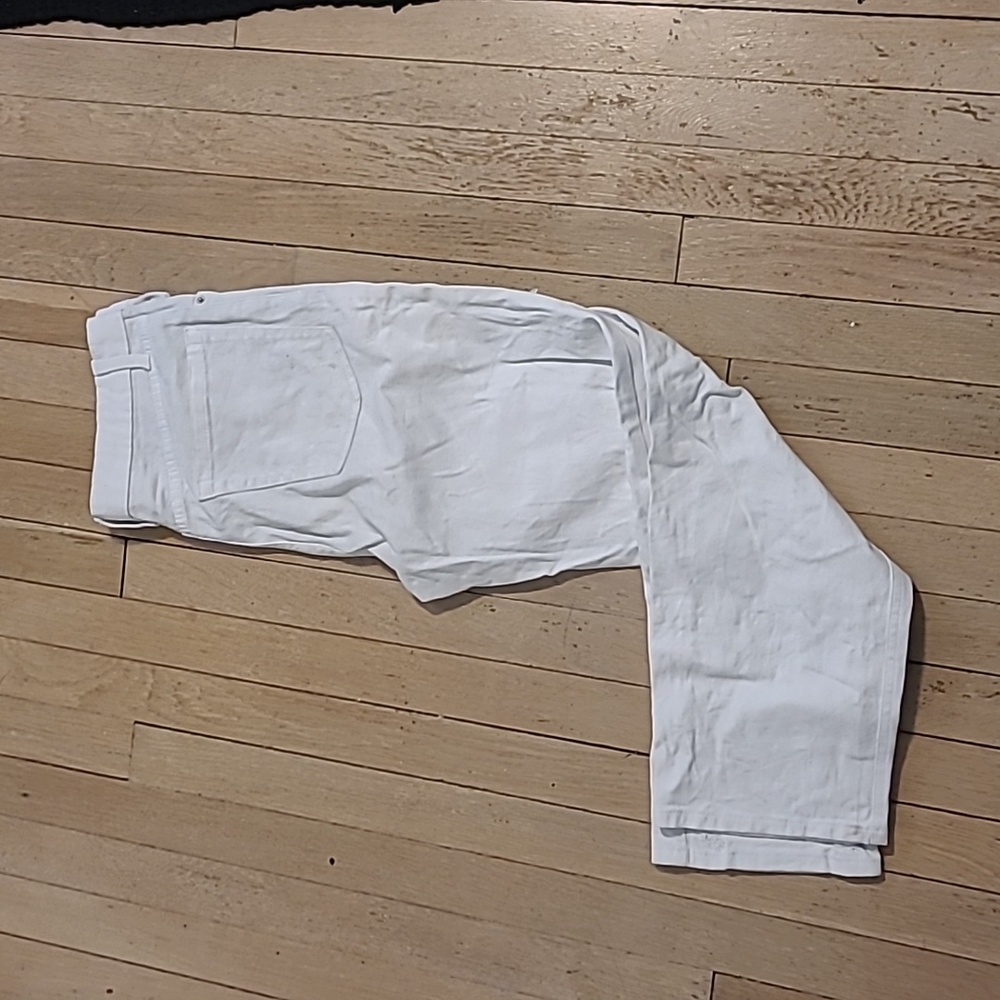 Wild fable white high rise distressed dad jean size 8